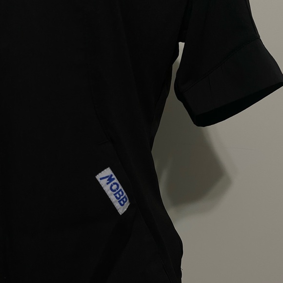 Slim Fit Scrub Top - Picture 4 of 8